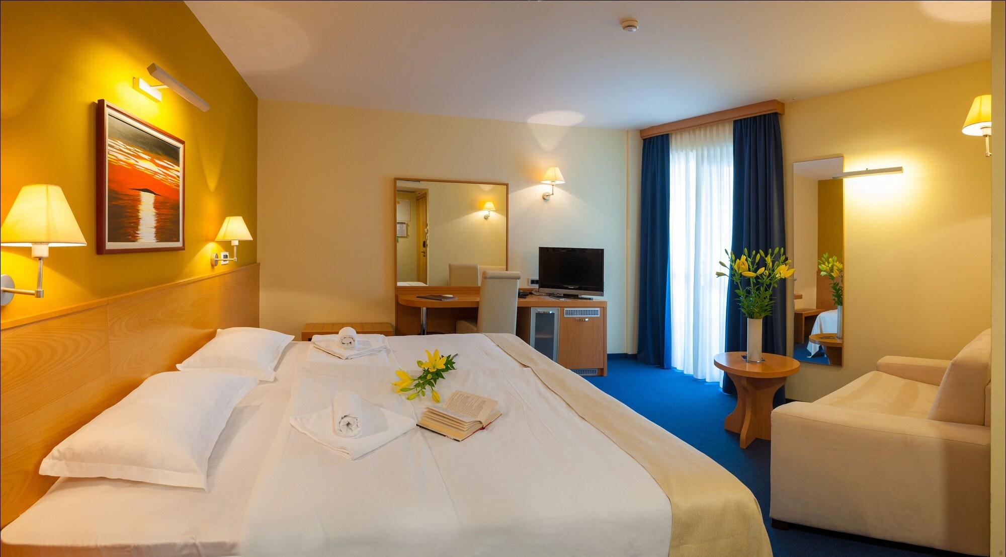 Hotel Saudade Gradac  Exteriör bild