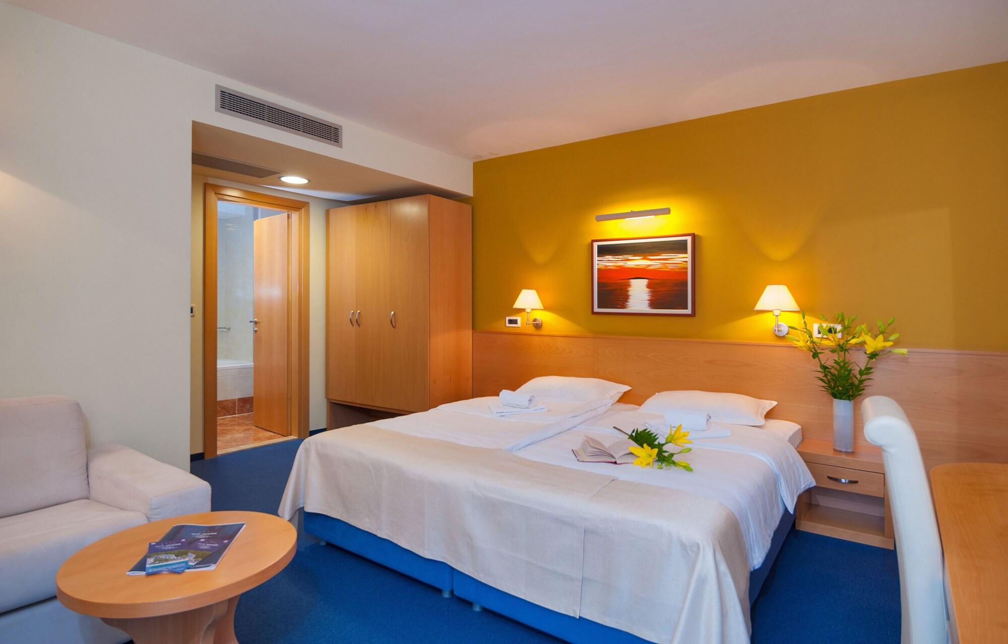 Hotel Saudade Gradac  Exteriör bild