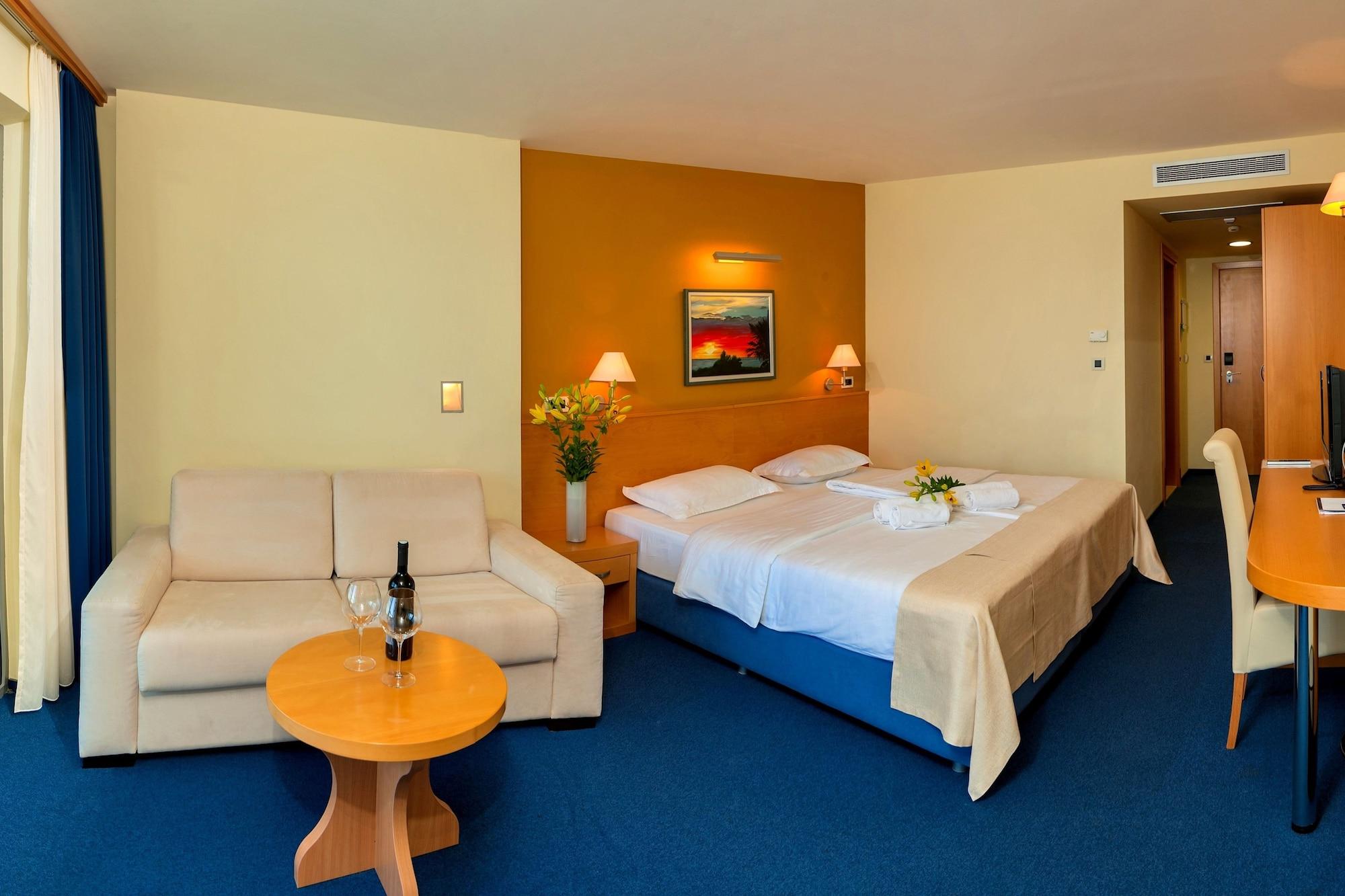 Hotel Saudade Gradac  Exteriör bild
