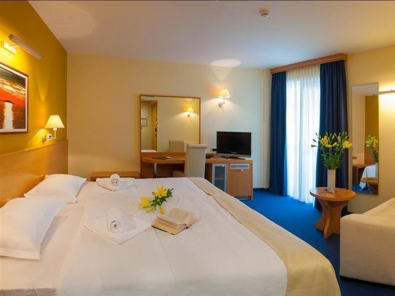 Hotel Saudade Gradac  Exteriör bild
