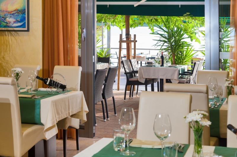 Hotel Saudade Gradac  Exteriör bild