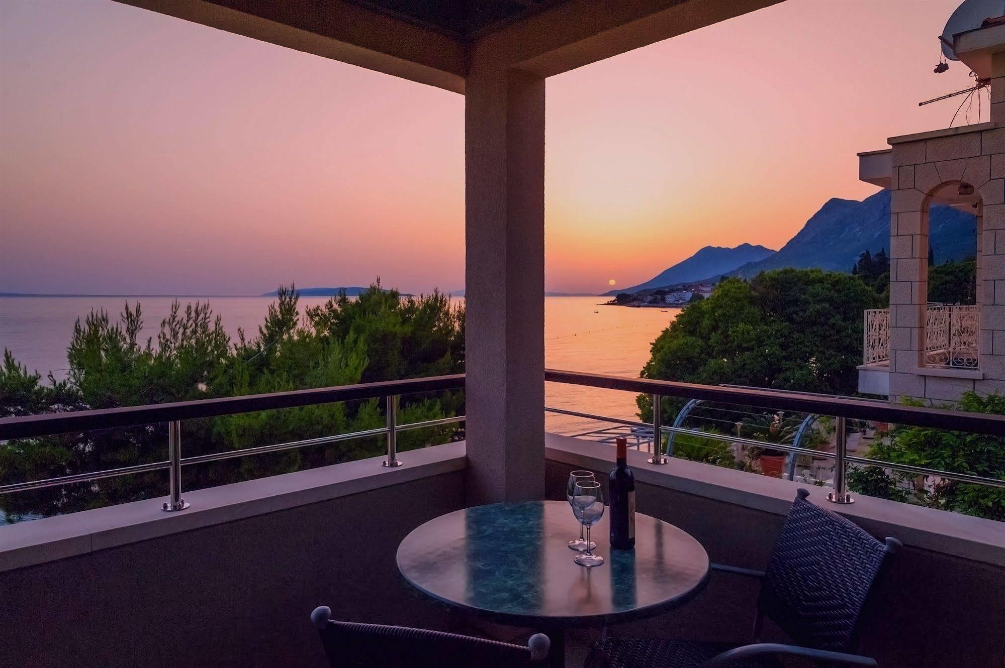 Hotel Saudade Gradac  Exteriör bild