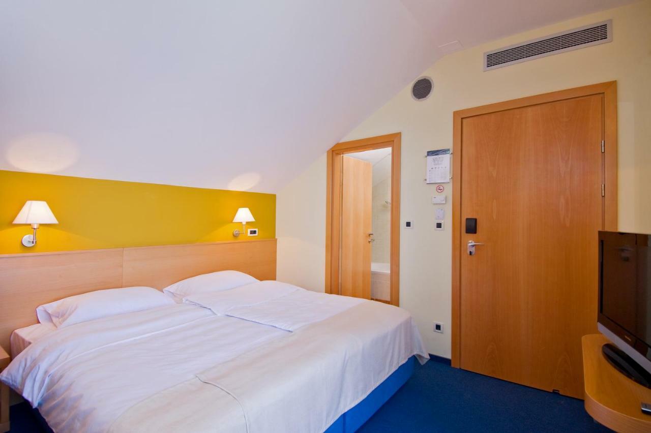 Hotel Saudade Gradac  Exteriör bild